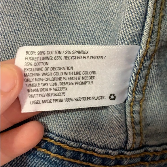 Universal Thread jean jacket - Picture 5 of 6